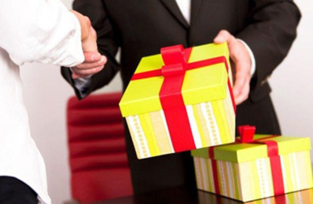 3 điều cơ bản một doanh nhân cần chú ý khi tặng quà tết