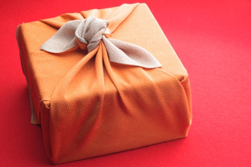 Mua túi quà tết 2021 bằng giấy mẫu mã đẹp, giá rẻ ở đâu?