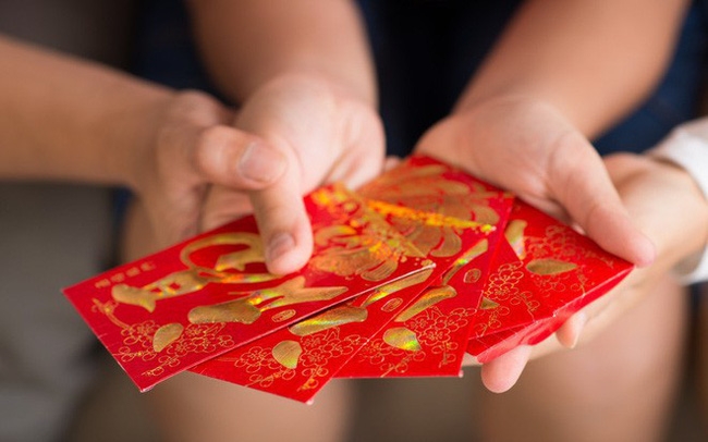 Phong tục lì xì ngày tết cổ truyền có nguồn gốc từ đâu?