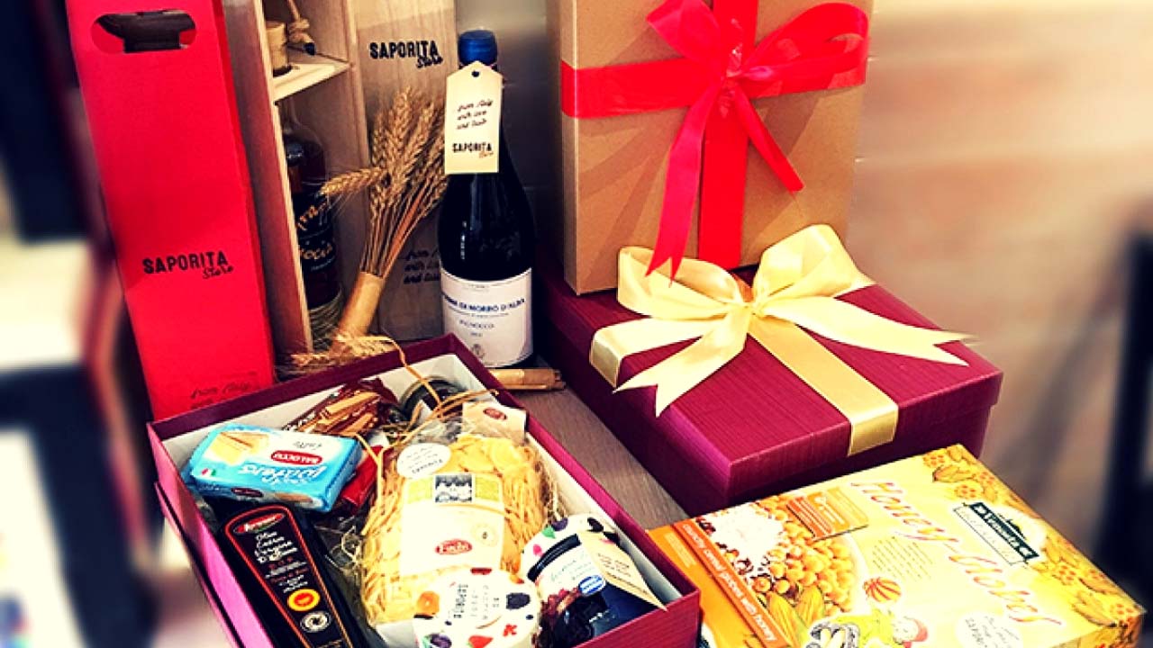 Phong tục tặng quà tết ở các nước trên thế giới