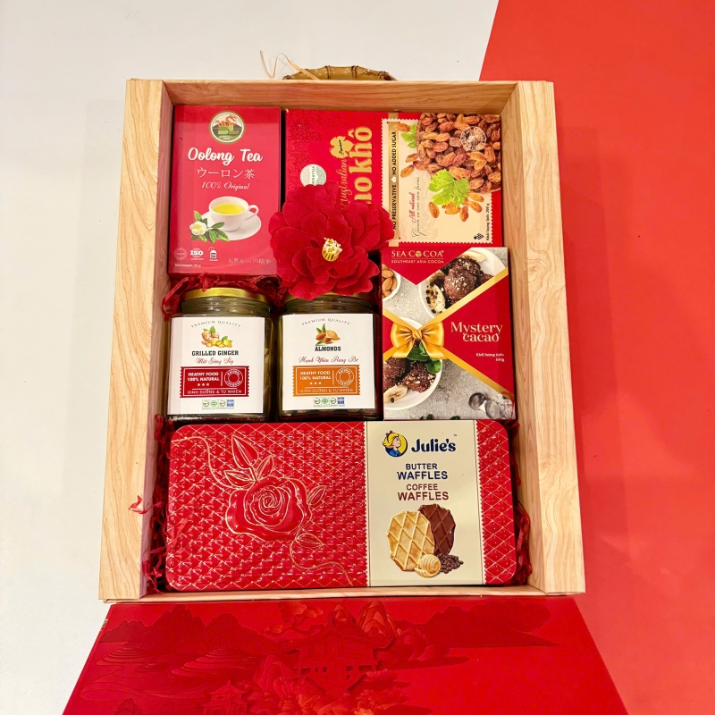 Hộp quà tết Hộp Vali Gấm Hoa Xuân 2026 - H568